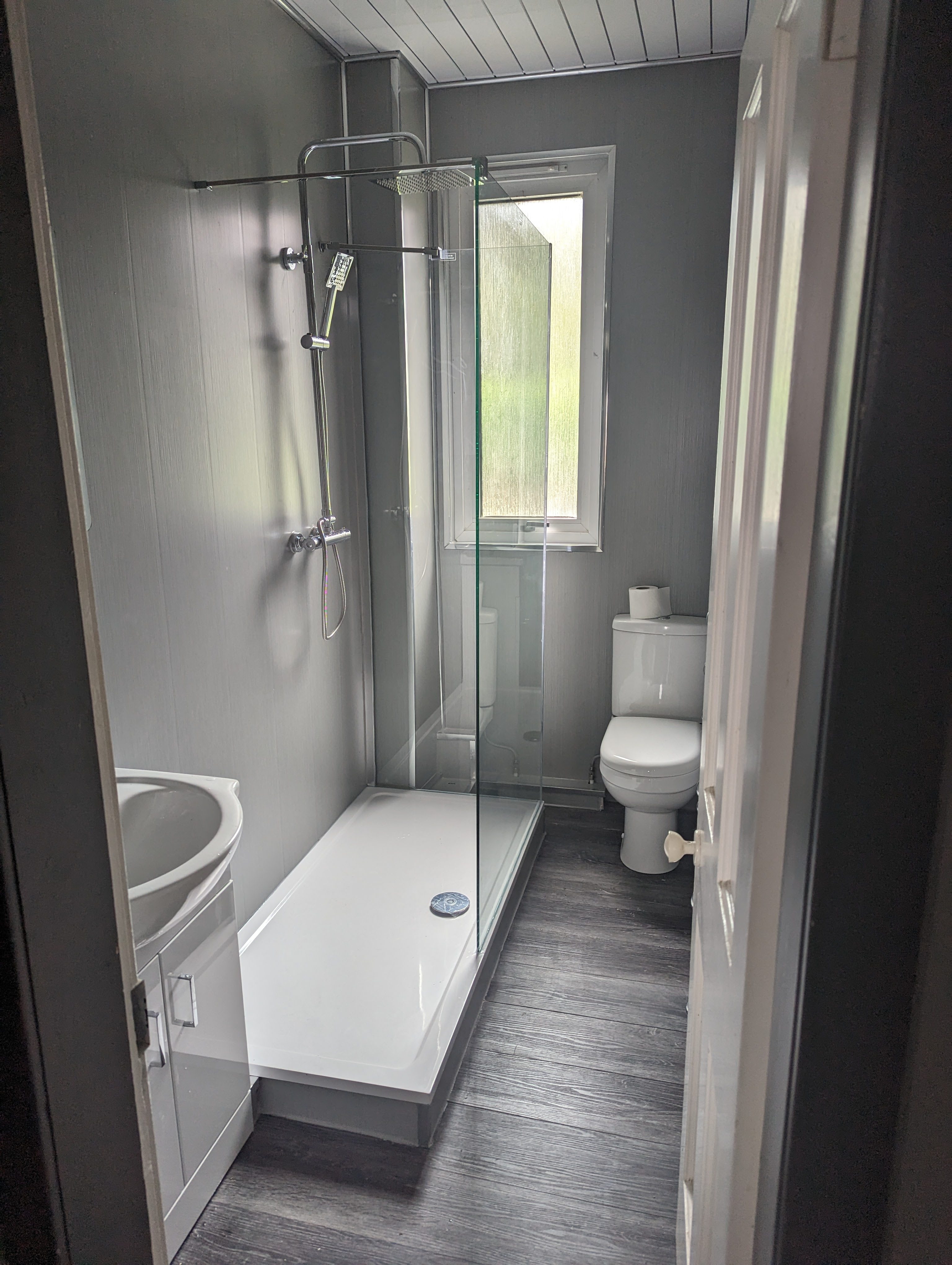 Bathroom installation 423 by Bathroom Adaptations