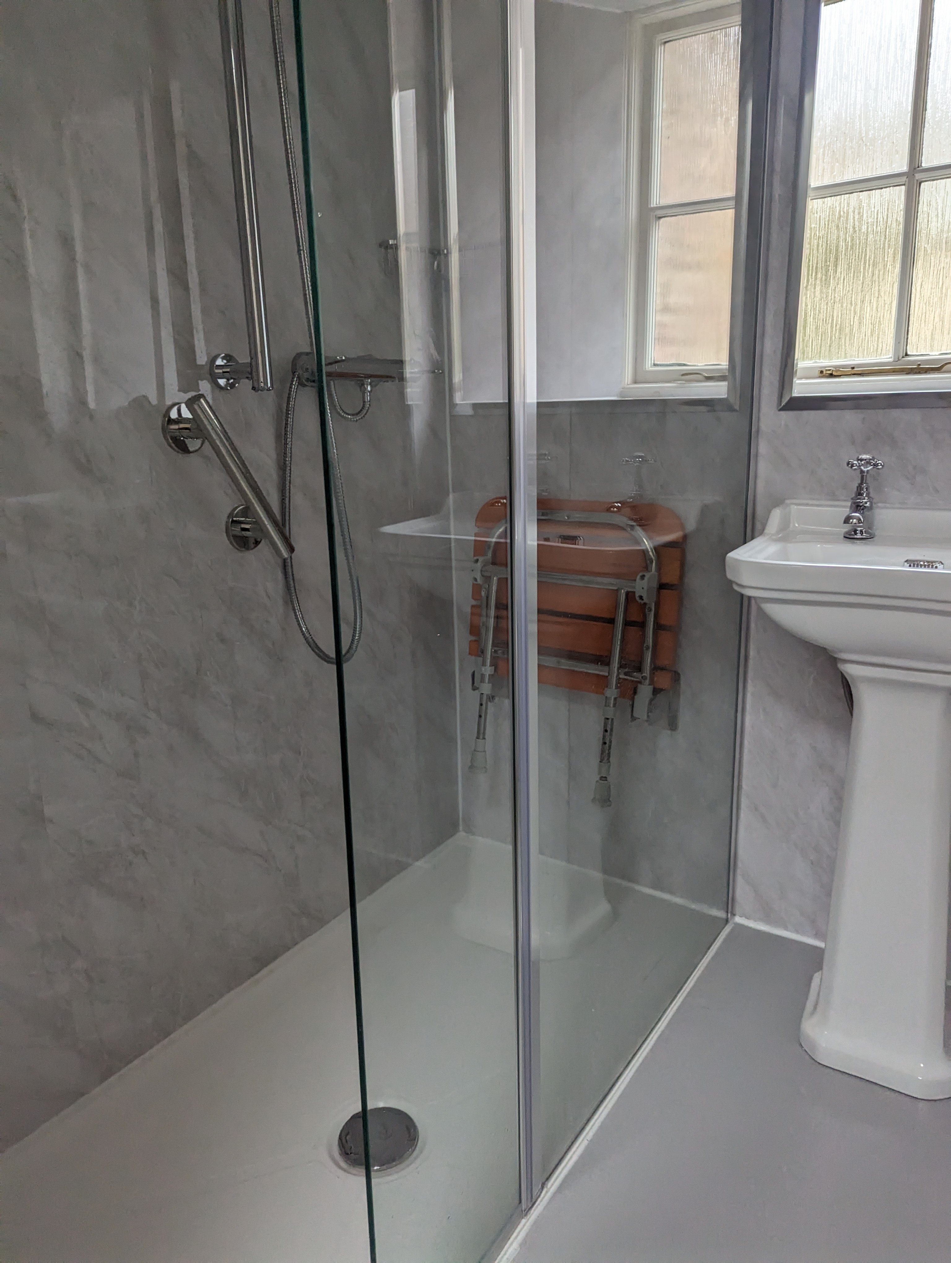 Bathroom installation 590 by Bathroom Adaptations